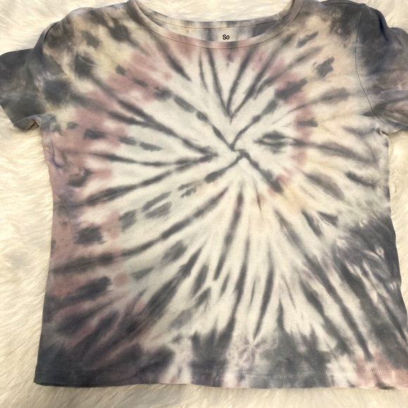 . 👚(bundle 4 items w/👚for $16) Tie dye T-shirt by SO - Picture 1 of 6